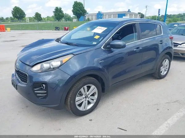 KNDPMCAC5J7339763 2018 KIA SPORTAGE - Image 2