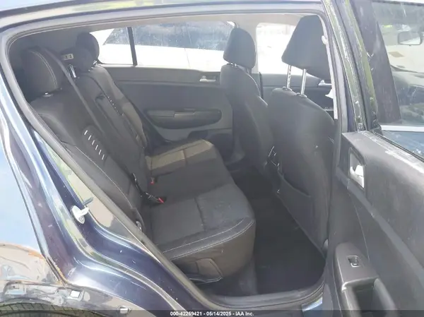 KNDPMCAC5J7339763 2018 KIA SPORTAGE - Image 8