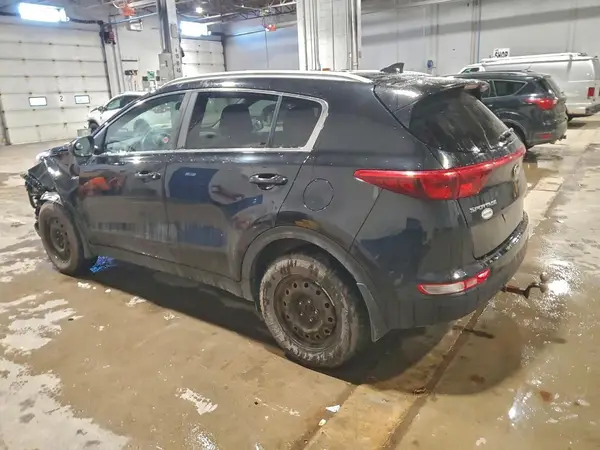 KNDPMCAC5J7340217 2018 KIA SPORTAGE - Image 2
