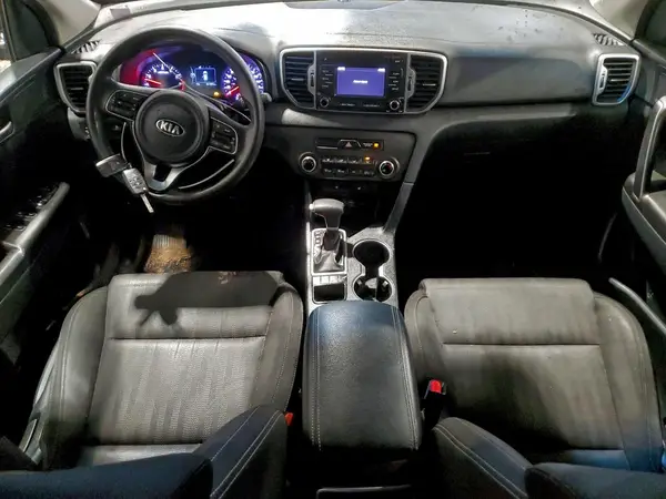 KNDPMCAC5J7340217 2018 KIA SPORTAGE - Image 8