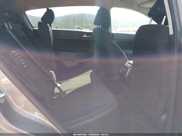 KNDPMCAC5J7347927 2018 KIA SPORTAGE - Image 8