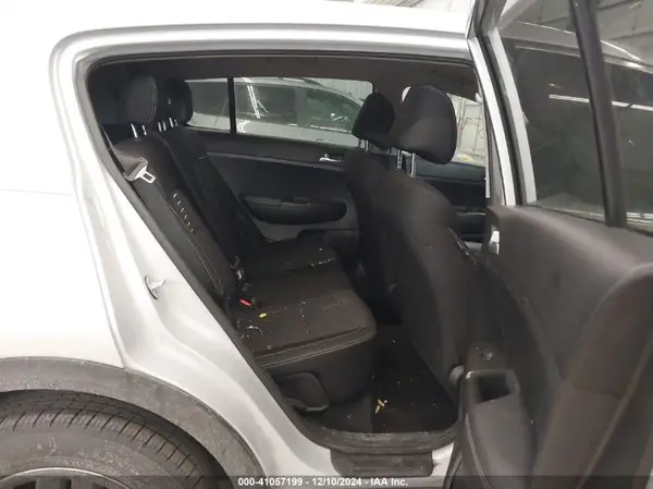 KNDPMCAC5J7351833 2018 KIA SPORTAGE - Image 8