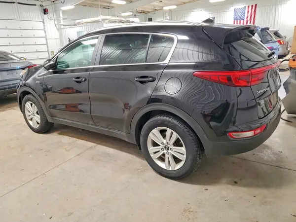 KNDPMCAC5J7360709 2018 KIA SPORTAGE - Image 2