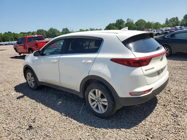 KNDPMCAC5J7367837 2018 KIA SPORTAGE - Image 2