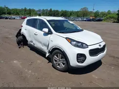 KNDPMCAC5J7372245 2018 KIA SPORTAGE