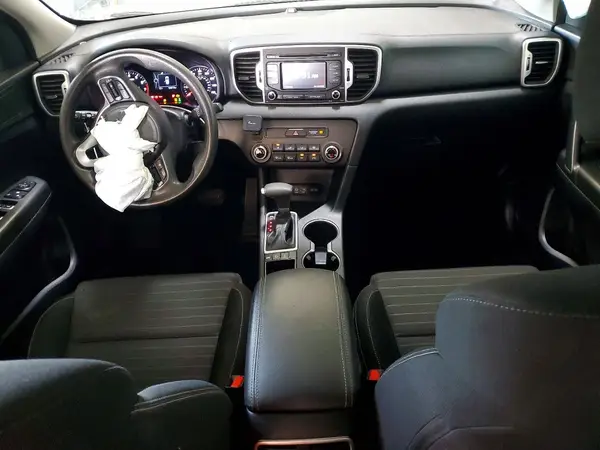 KNDPMCAC5J7379969 2018 KIA SPORTAGE - Image 8