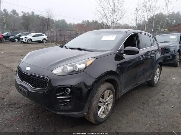 KNDPMCAC5J7391409 2018 KIA SPORTAGE - Image 2