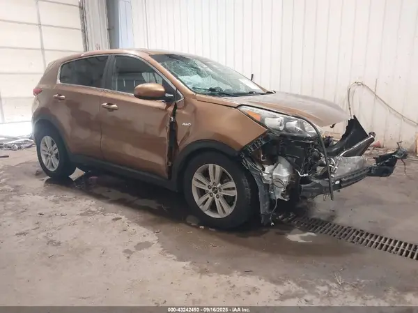 KNDPMCAC5J7396349 2018 KIA SPORTAGE - Image 1