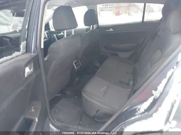 KNDPMCAC5J7404725 2018 KIA SPORTAGE - Image 8