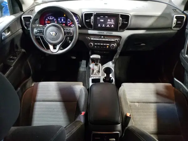 KNDPMCAC5J7415806 2018 KIA SPORTAGE - Image 8