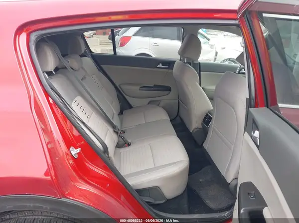 KNDPMCAC5J7417166 2018 KIA SPORTAGE - Image 8