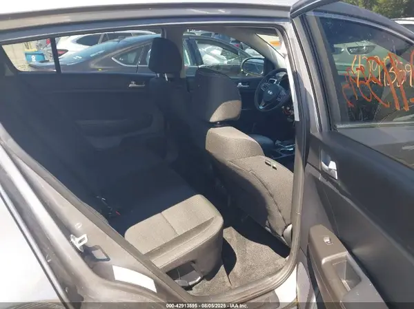 KNDPMCAC5J7419533 2018 KIA SPORTAGE - Image 8