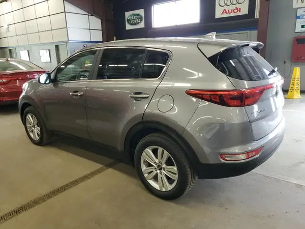 KNDPMCAC5J7426921 2018 KIA SPORTAGE - Image 2