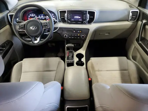 KNDPMCAC5J7426921 2018 KIA SPORTAGE - Image 8