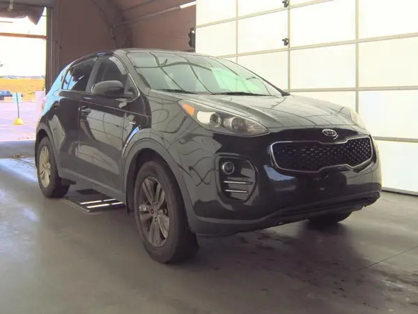 KNDPMCAC5J7435926 2018 KIA SPORTAGE - Image 1