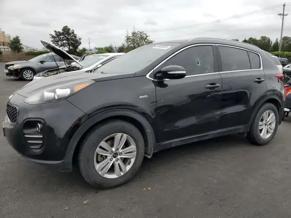 KNDPMCAC5J7438227 2018 KIA SPORTAGE - Image 1
