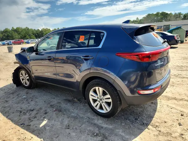 KNDPMCAC5J7446893 2018 KIA SPORTAGE - Image 2