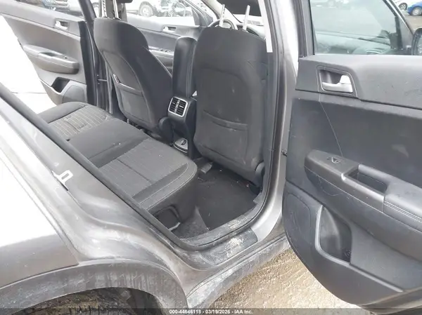 KNDPMCAC5J7448224 2018 KIA SPORTAGE - Image 8