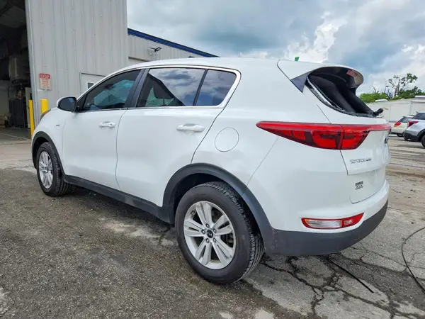 KNDPMCAC5J7448580 2018 KIA SPORTAGE - Image 2