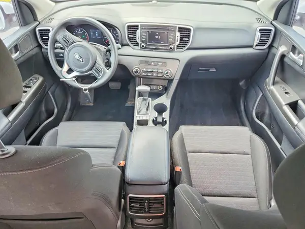 KNDPMCAC5J7448580 2018 KIA SPORTAGE - Image 8