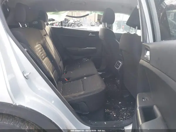 KNDPMCAC5J7448787 2018 KIA SPORTAGE - Image 8