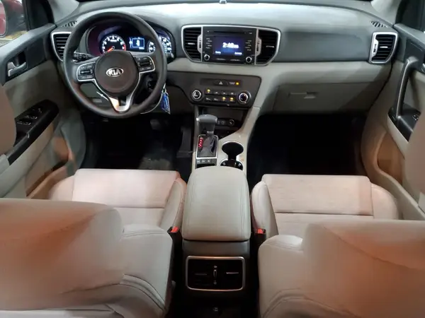 KNDPMCAC5J7449163 2018 KIA SPORTAGE - Image 8