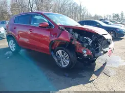KNDPMCAC5J7458574 2018 KIA SPORTAGE