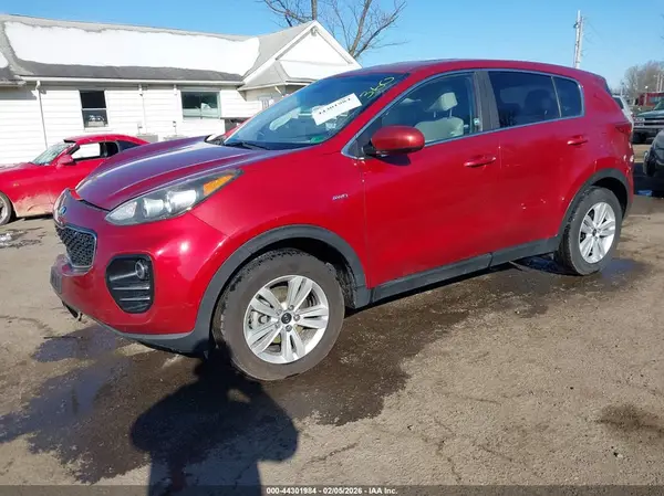KNDPMCAC5J7458574 2018 KIA SPORTAGE - Image 2