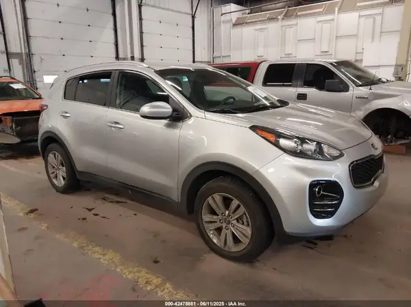 KNDPMCAC5J7464522 2018 KIA SPORTAGE - Image 1
