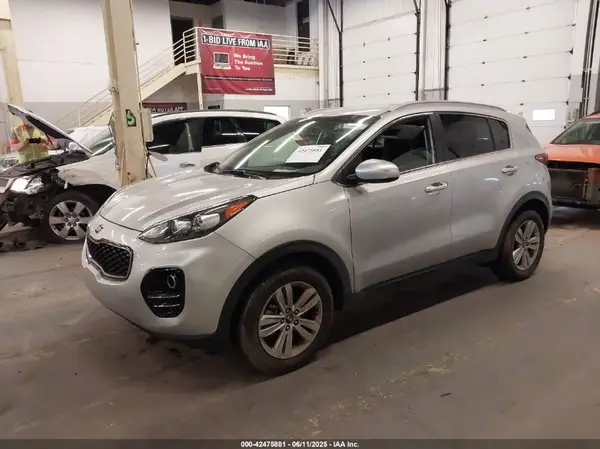 KNDPMCAC5J7464522 2018 KIA SPORTAGE - Image 2