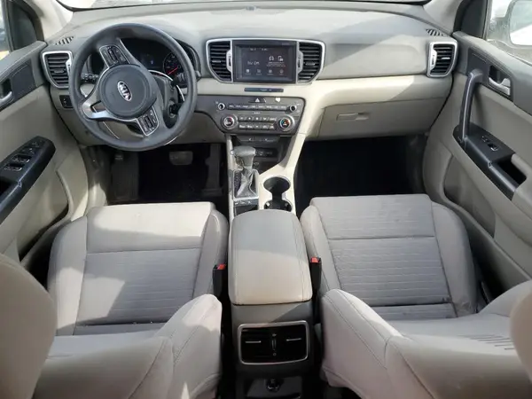 KNDPMCAC5J7479862 2018 KIA SPORTAGE - Image 8