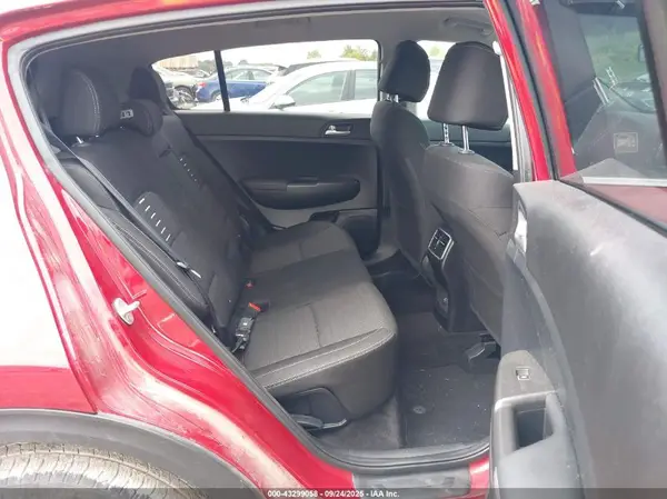 KNDPMCAC5K7494122 2019 KIA SPORTAGE - Image 8