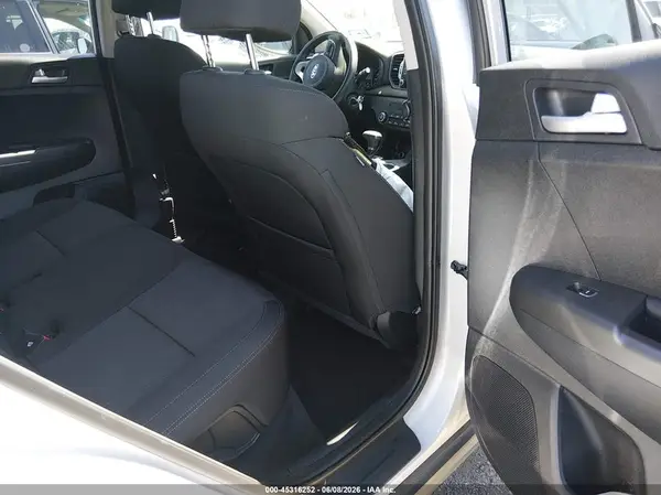 KNDPMCAC5K7507063 2019 KIA SPORTAGE - Image 8