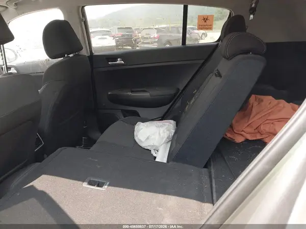KNDPMCAC5K7527068 2019 KIA SPORTAGE - Image 8