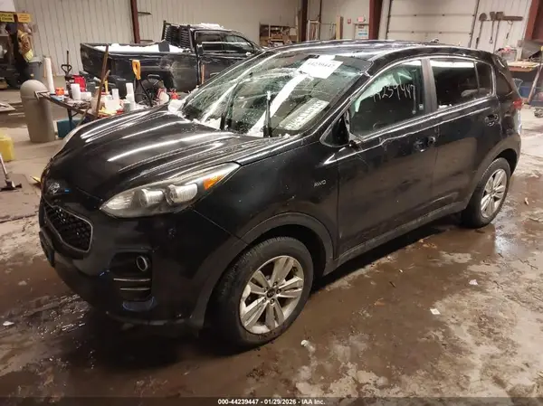 KNDPMCAC5K7550219 2019 KIA SPORTAGE - Image 2