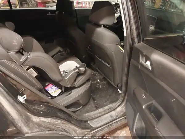 KNDPMCAC5K7550219 2019 KIA SPORTAGE - Image 8
