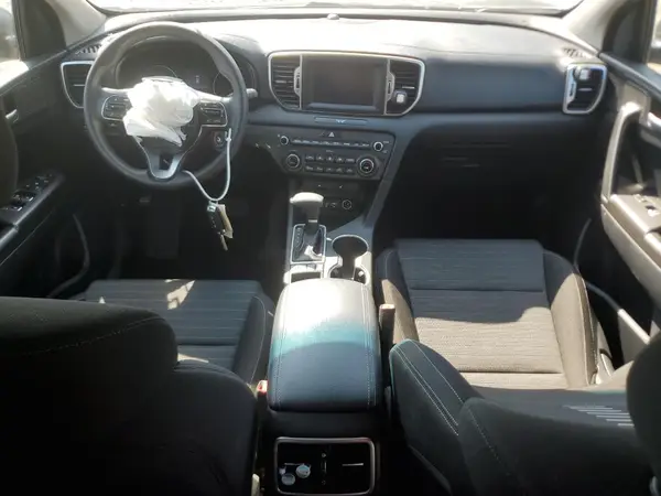 KNDPMCAC5K7556781 2019 KIA SPORTAGE - Image 8