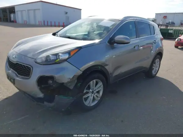 KNDPMCAC5K7565741 2019 KIA SPORTAGE - Image 2