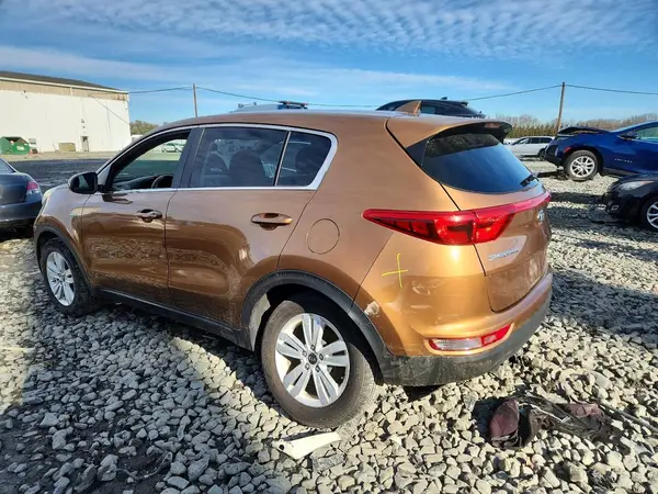 KNDPMCAC5K7588002 2019 KIA SPORTAGE - Image 2