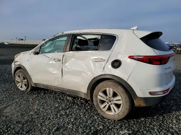 KNDPMCAC5K7592941 2019 KIA SPORTAGE - Image 2