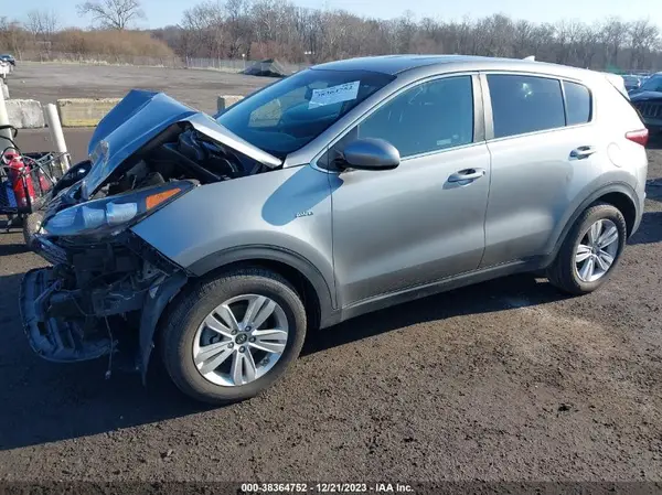 KNDPMCAC5K7600987 2019 KIA SPORTAGE - Image 2