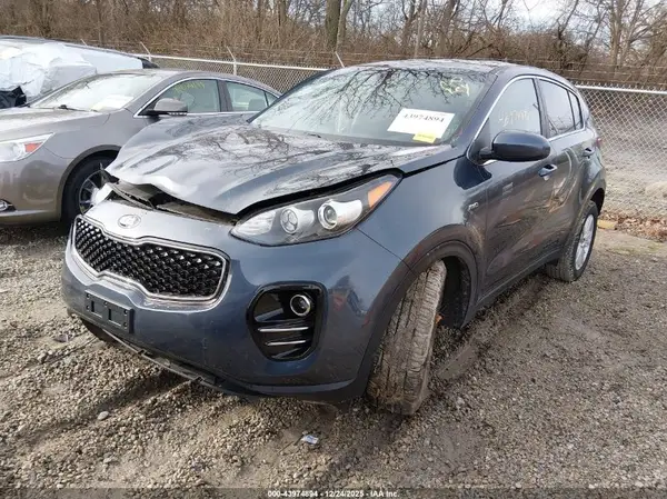 KNDPMCAC5K7617854 2019 KIA SPORTAGE - Image 2