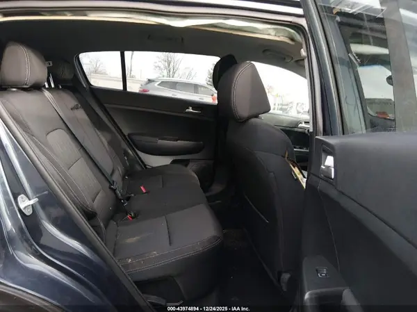KNDPMCAC5K7617854 2019 KIA SPORTAGE - Image 8