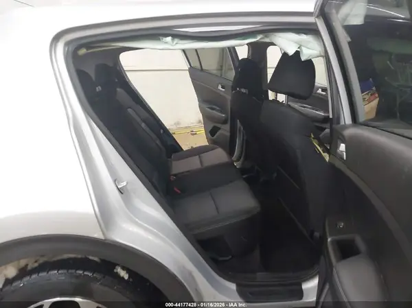 KNDPMCAC5L7674380 2020 KIA SPORTAGE - Image 8