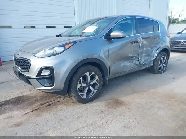 KNDPMCAC5L7815027 2020 KIA SPORTAGE - Image 2