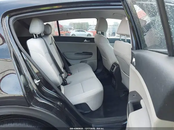 KNDPMCAC5M7897035 2021 KIA SPORTAGE - Image 8