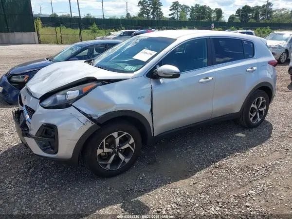 KNDPMCAC5M7917929 2021 KIA SPORTAGE - Image 2