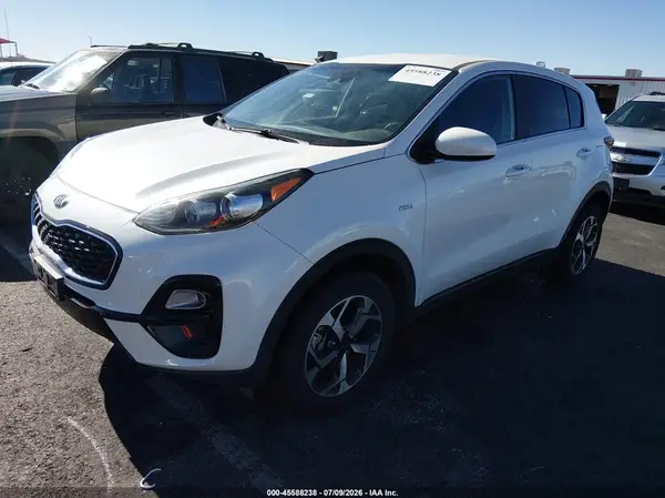 KNDPMCAC5M7944502 2021 KIA SPORTAGE - Image 2