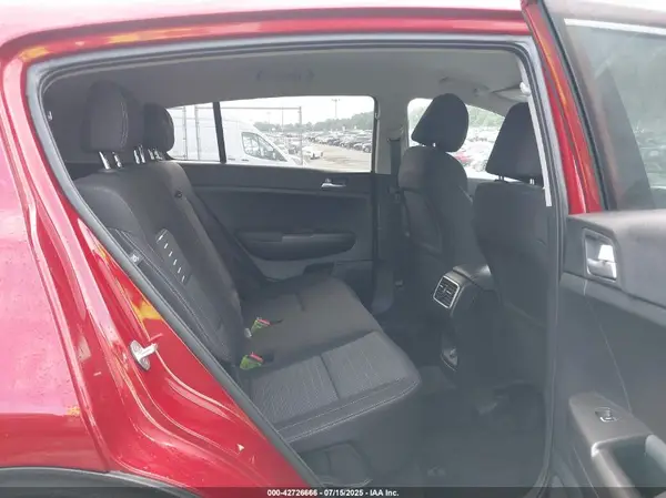 KNDPMCAC5N7020000 2022 KIA SPORTAGE - Image 8