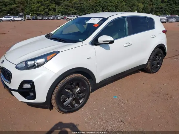 KNDPMCAC5N7965819 2022 KIA SPORTAGE - Image 2